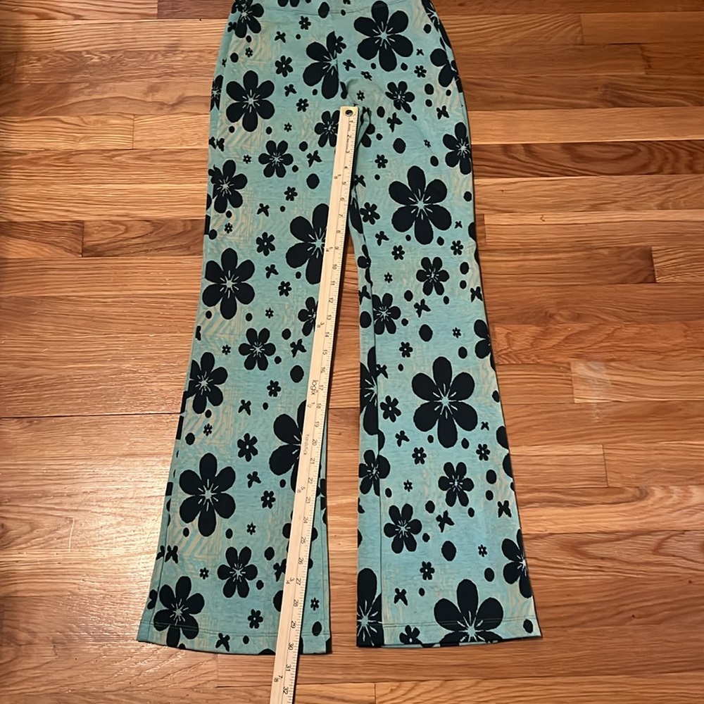 Urban Outfitters Bryn Floral Power Retro Soft Flare Pants Size XS - Picture 6 of 10
